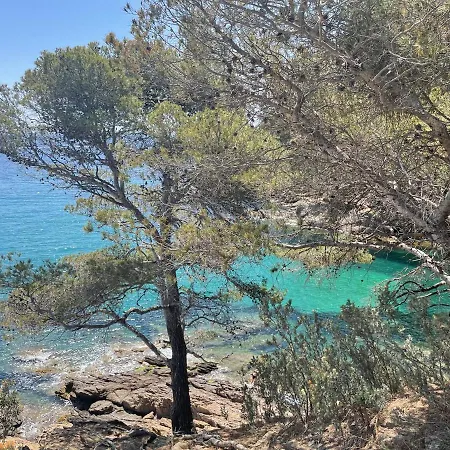 Maison Calanque De La Cron * كافالير سور مير